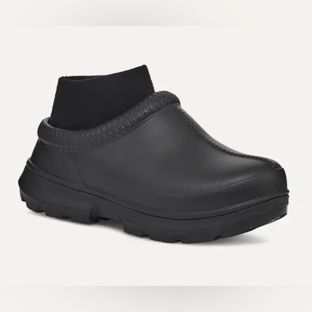 COPY - Brand new never worn Ugg Tasman X